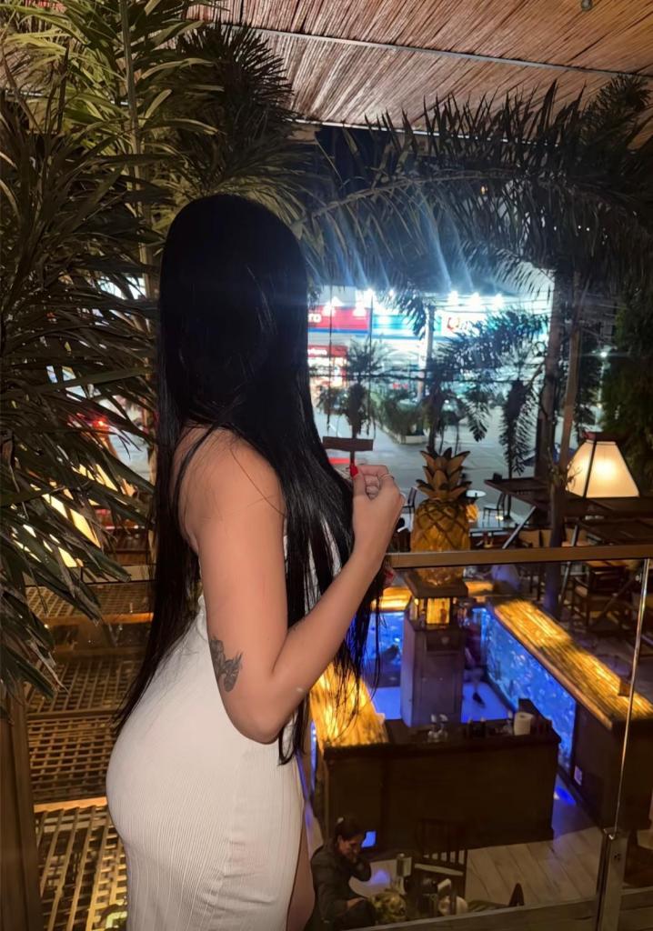 Chica busca chico en Almería: 