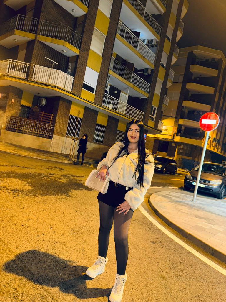 631124474: Chica busca chico en Alicante