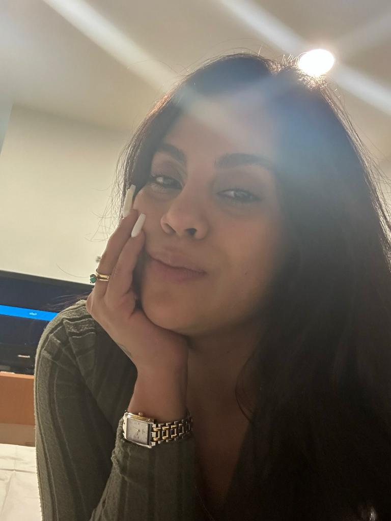 617064423: Chica busca chico en Madrid