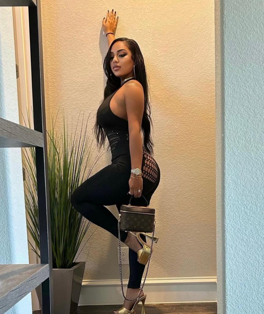 Chica busca chico en Cádiz: 