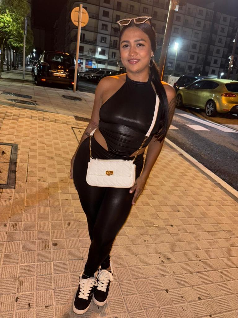 Chica busca chico en Barcelona: 