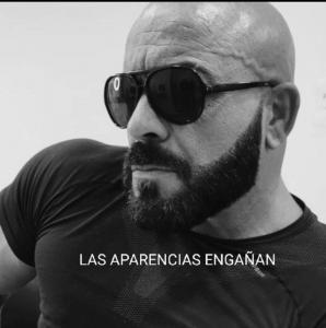 611289262: Chico busca chica en Valencia