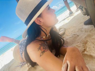 631762443: Chica busca chico en Barcelona