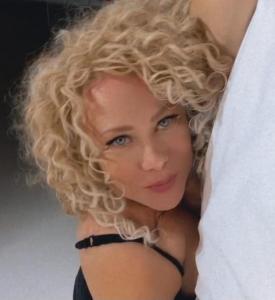 614711096: Chica busca chico en Almería