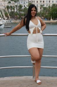 613798457: Chica busca chico en Alicante