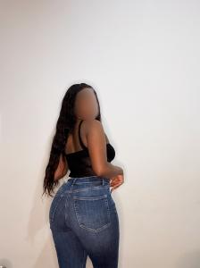 631869746: Chica busca chico en Madrid