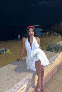 607428335: Chica busca chico en Madrid