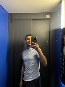 634307743: Chico busca chica en Sevilla