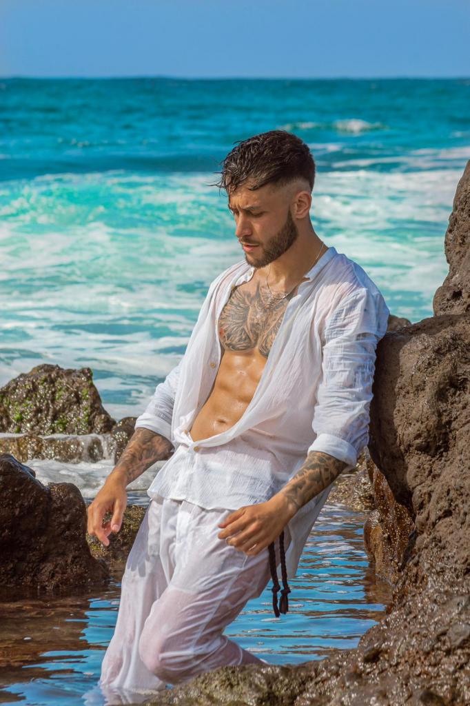 604832533: Chico busca chica en Madrid