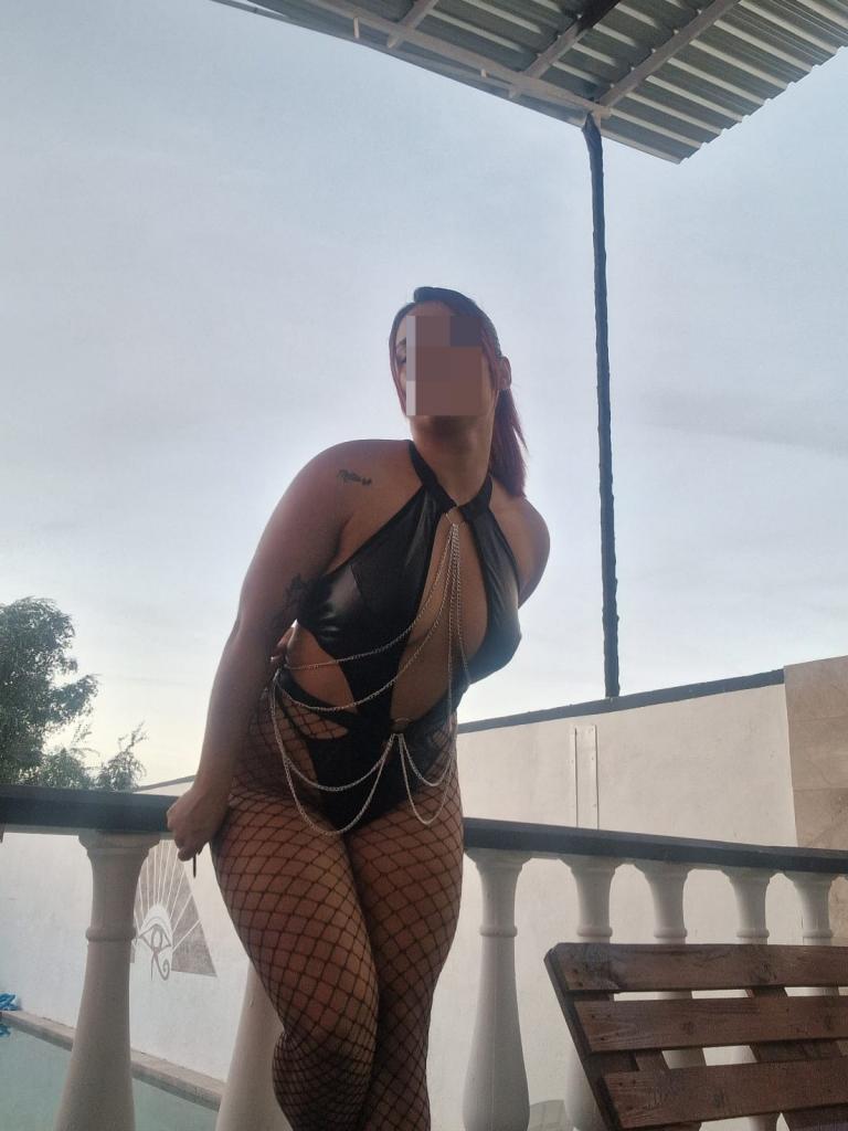 Chica busca chico en Granada: Chica busca chico
