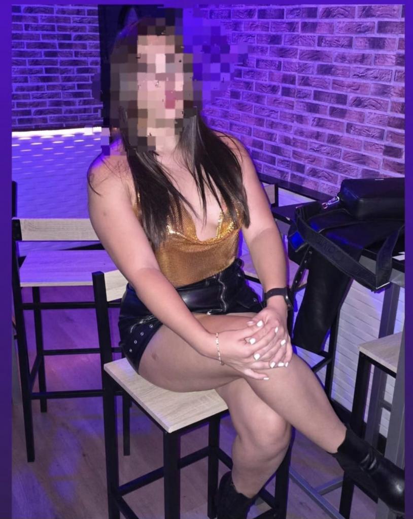 613514752: Chica busca chico en Cádiz