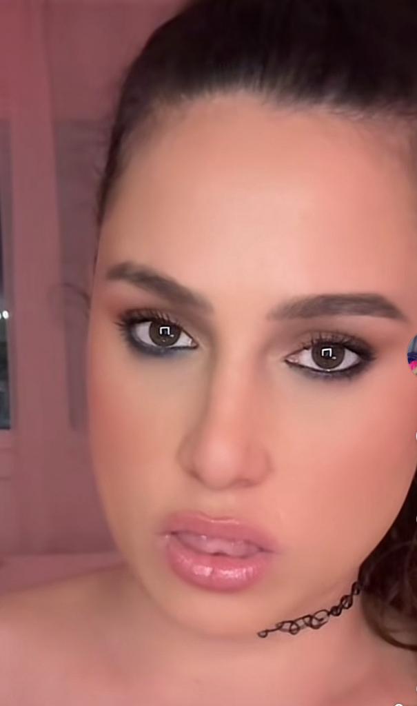 672893796: Chica busca chico en Barcelona