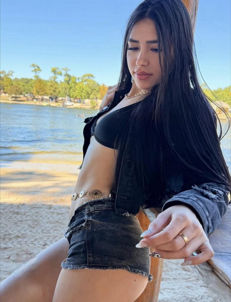 Chica busca chico en Tenerife: 