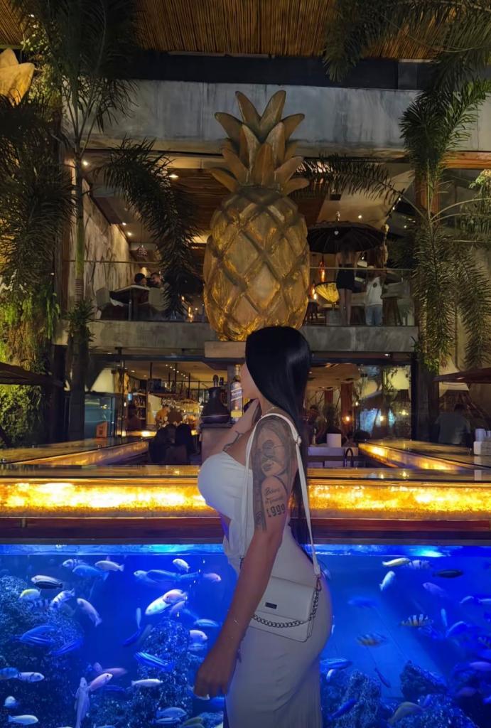 Chica busca chico en Almería: 