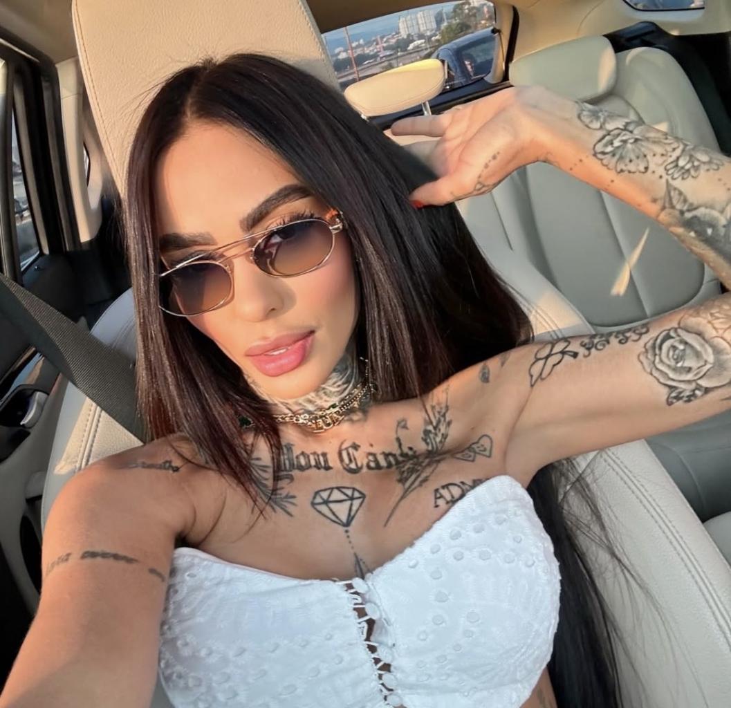 Chica busca chico en Alicante: Chica busca chico