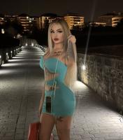 742048285: Transexual en León