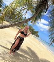 643946645: Chica busca chico en Lérida