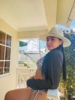 631762443: Chica busca chico en Barcelona