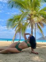 635785441: Chica busca chico en Sevilla