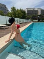 635785441: Chica busca chico en Sevilla