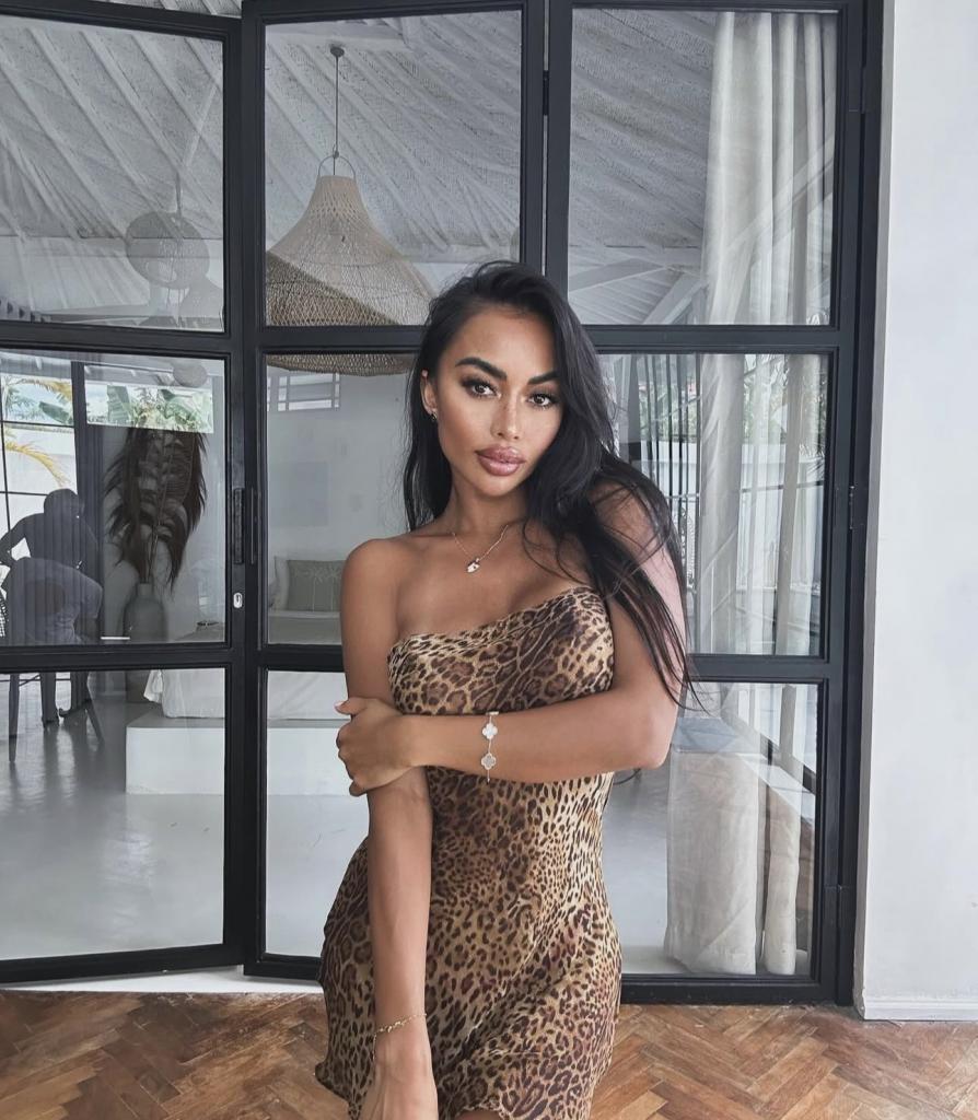 Chica busca chico en Huelva: 