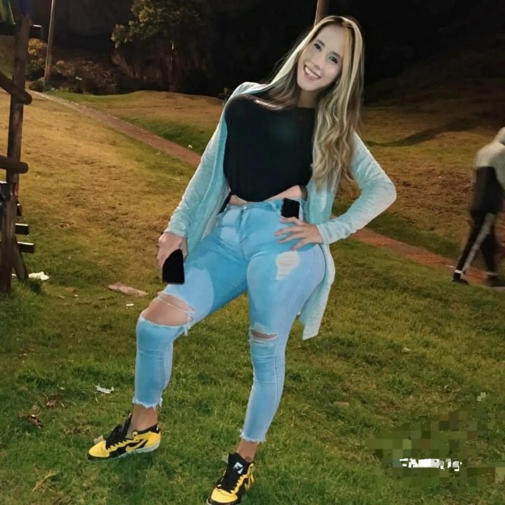 Chica busca chico en Tenerife: 