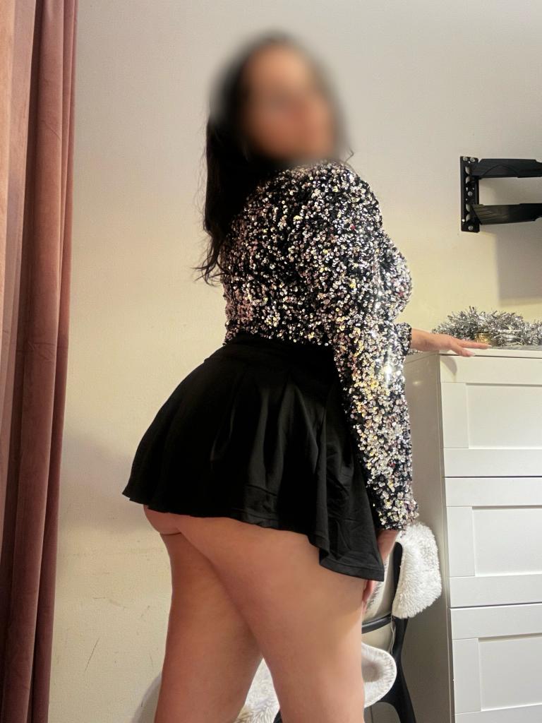 Chica busca chico en Sevilla: 