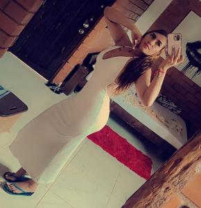 Chica busca chico en Sevilla: Chica busca chico