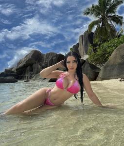 Chica busca chico en Granada: 