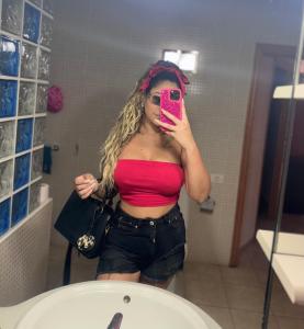 605424313: Chica busca chico en Málaga