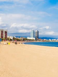651888714: Chico busca chica en Barcelona