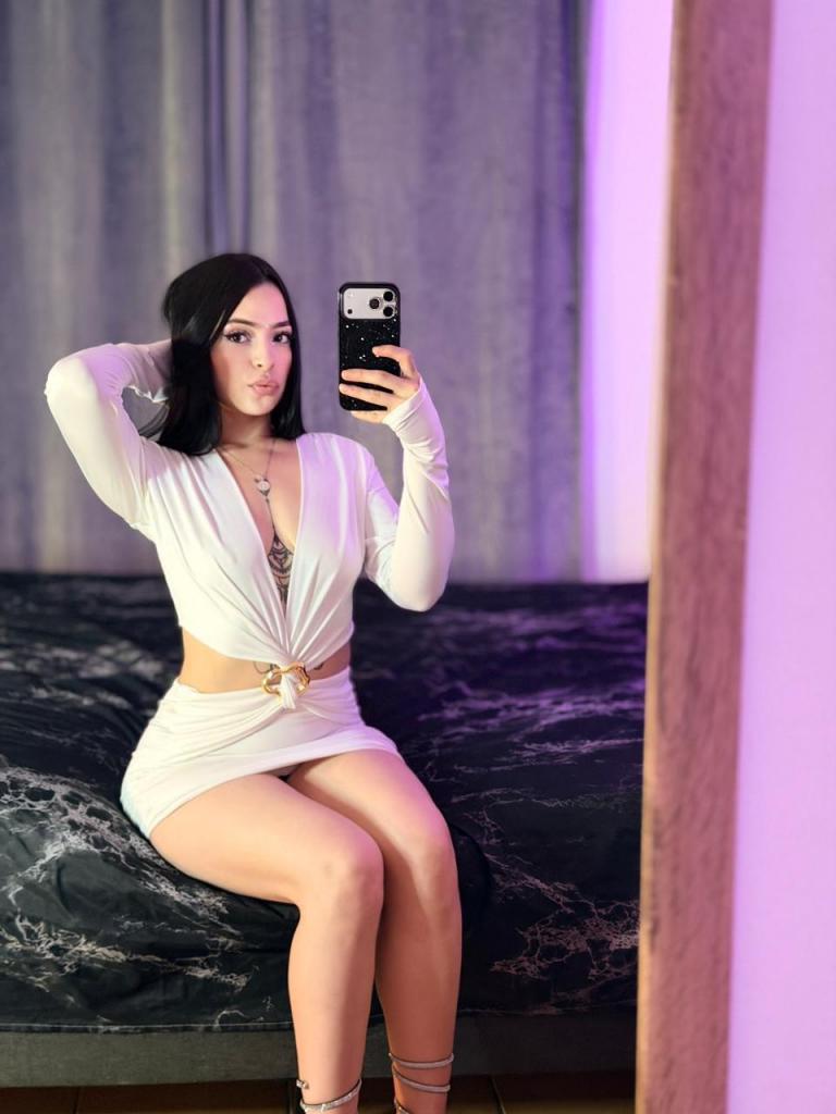 Chica busca chico en Ibiza: 