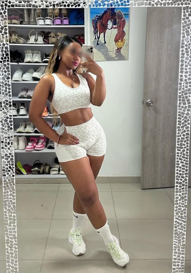 Chica busca chico en Menorca: 