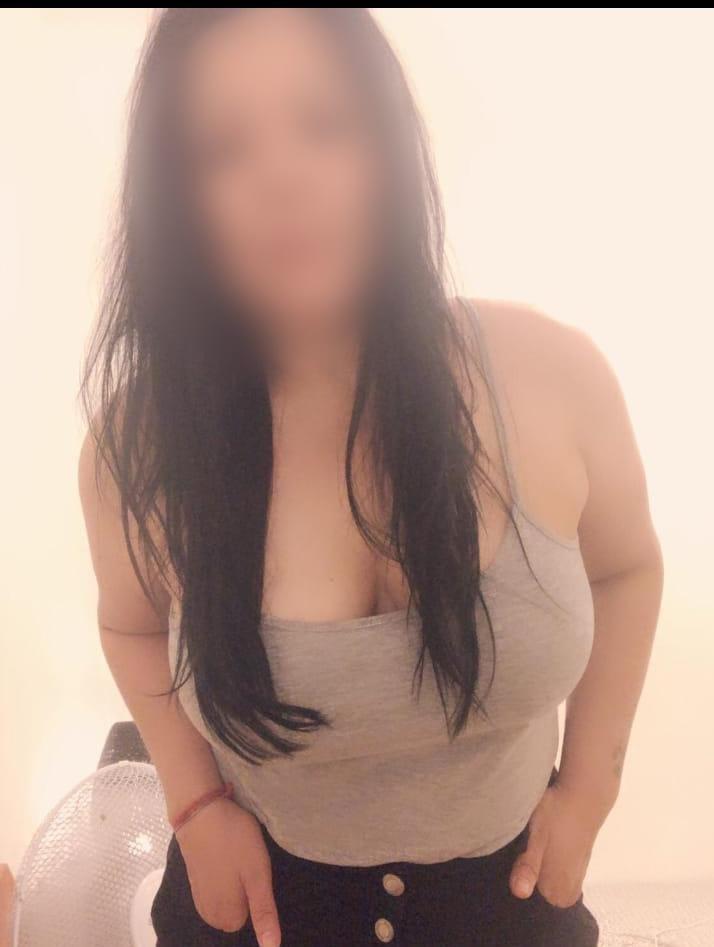 632057245: Chica busca chico en Málaga