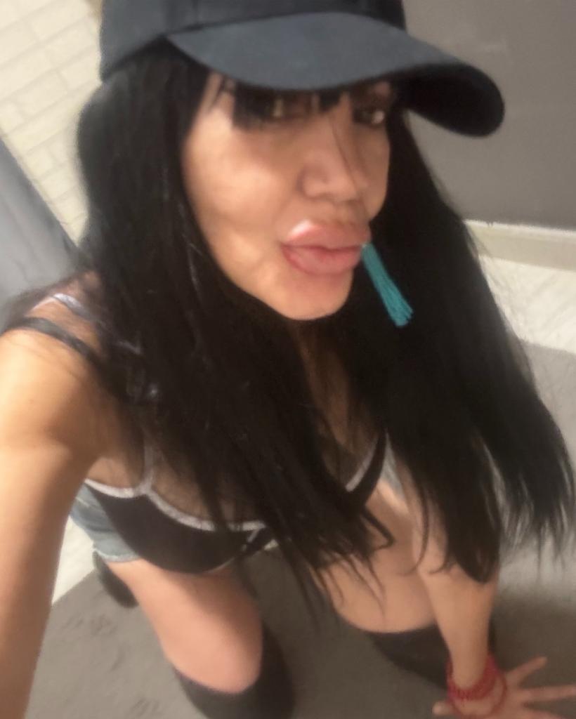 Chica busca chico en Cantabria: 