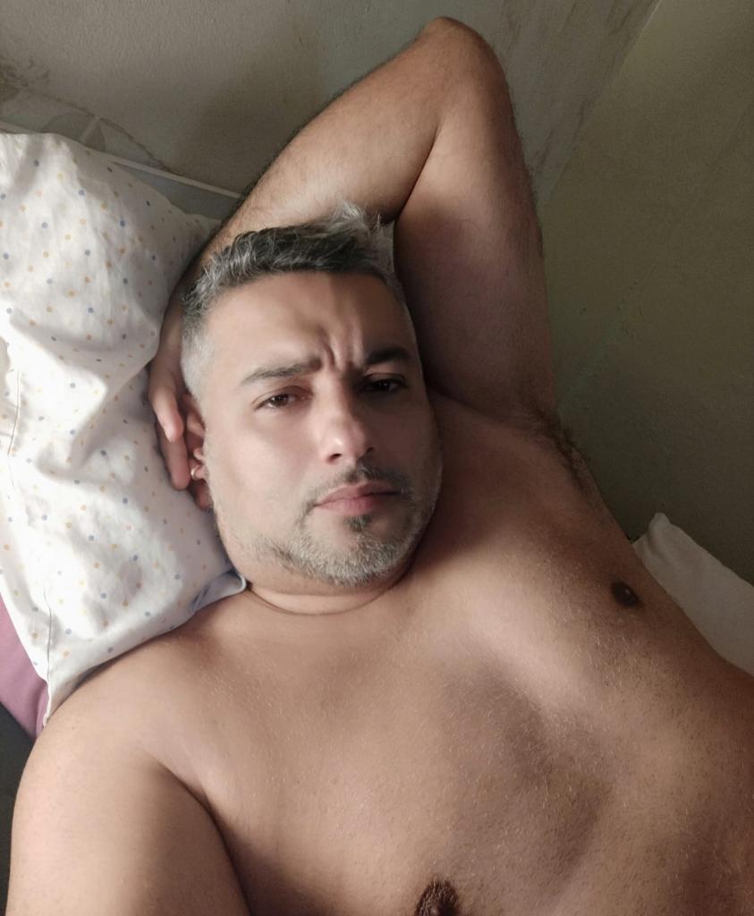 673844336: Chico busca chica en Murcia