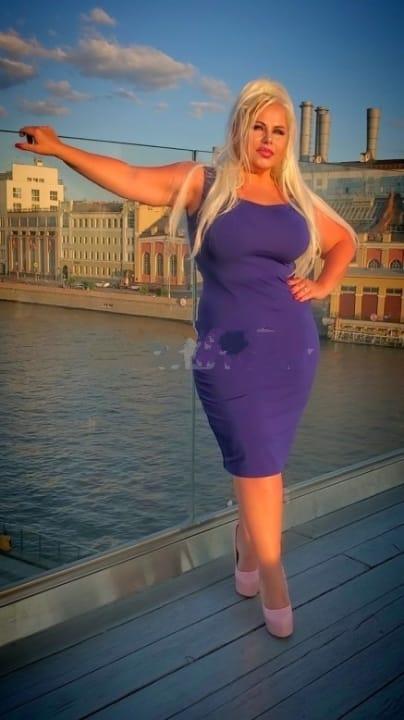 637828903: Chica busca chico en Barcelona