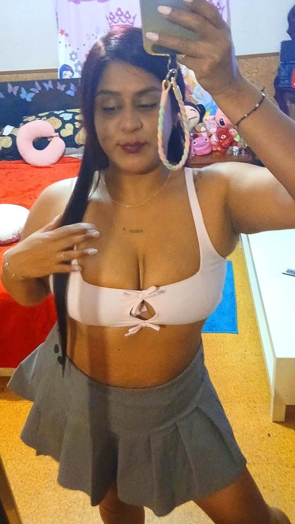 641517410: Chica busca chico en La Coruña