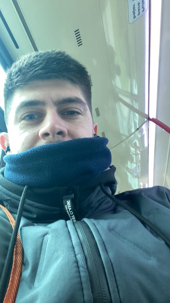 Chico busca chica en Sevilla: 