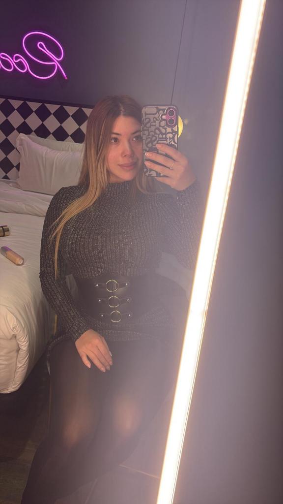 673744102: Chica busca chico en Málaga