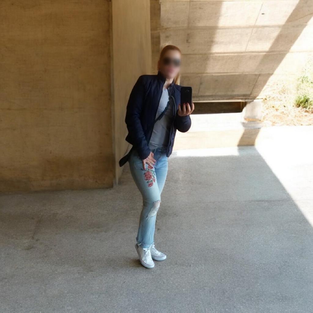 674801210: Chica busca chico en Murcia