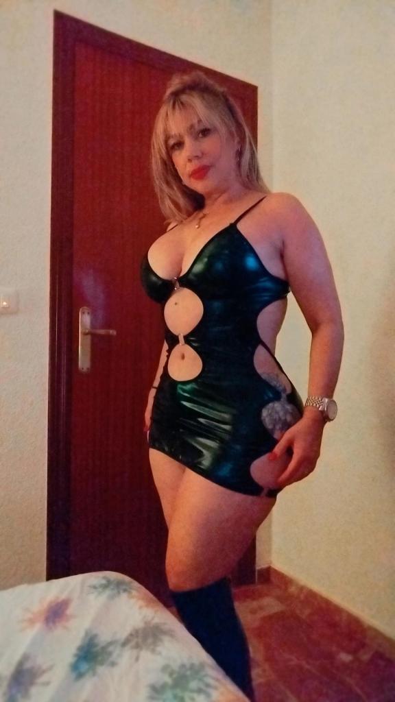 666476749: Chica busca chico en Huelva