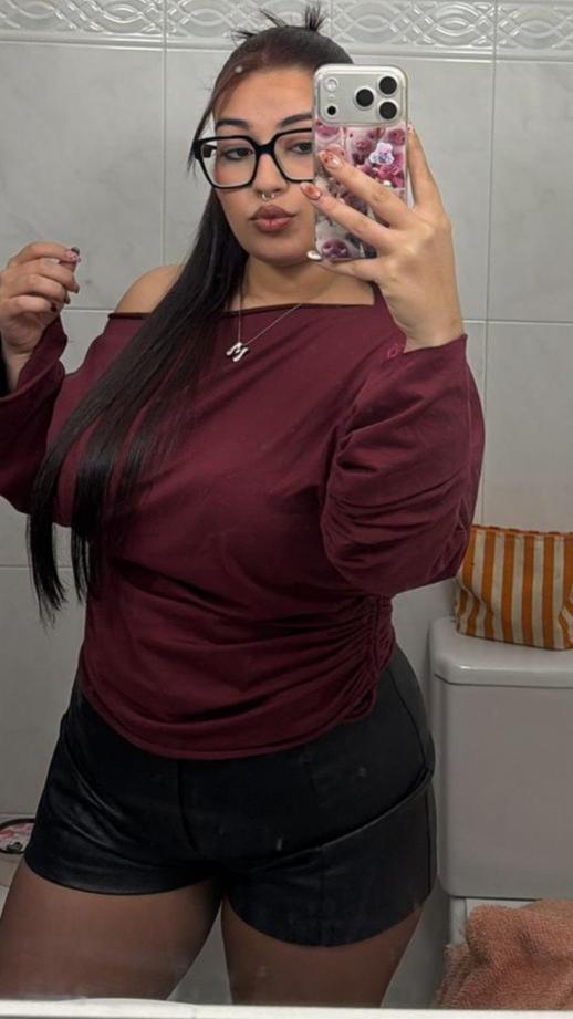 Chica busca chico en Cantabria: Chica busca chico