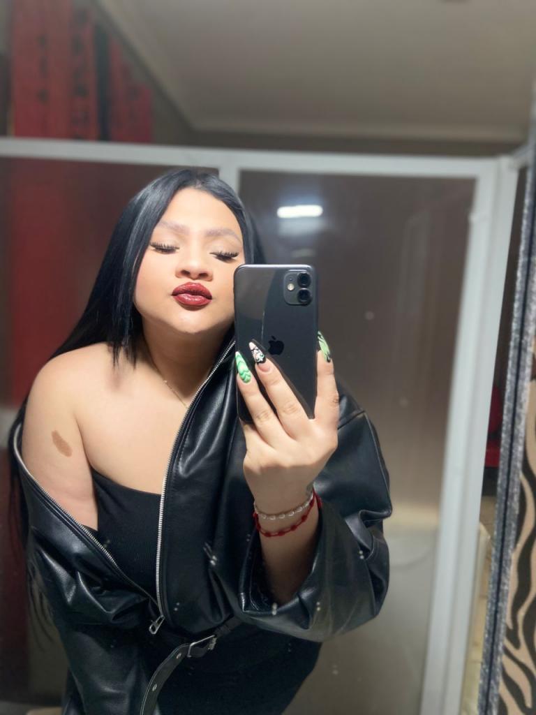 Chica busca chico en Sevilla: 