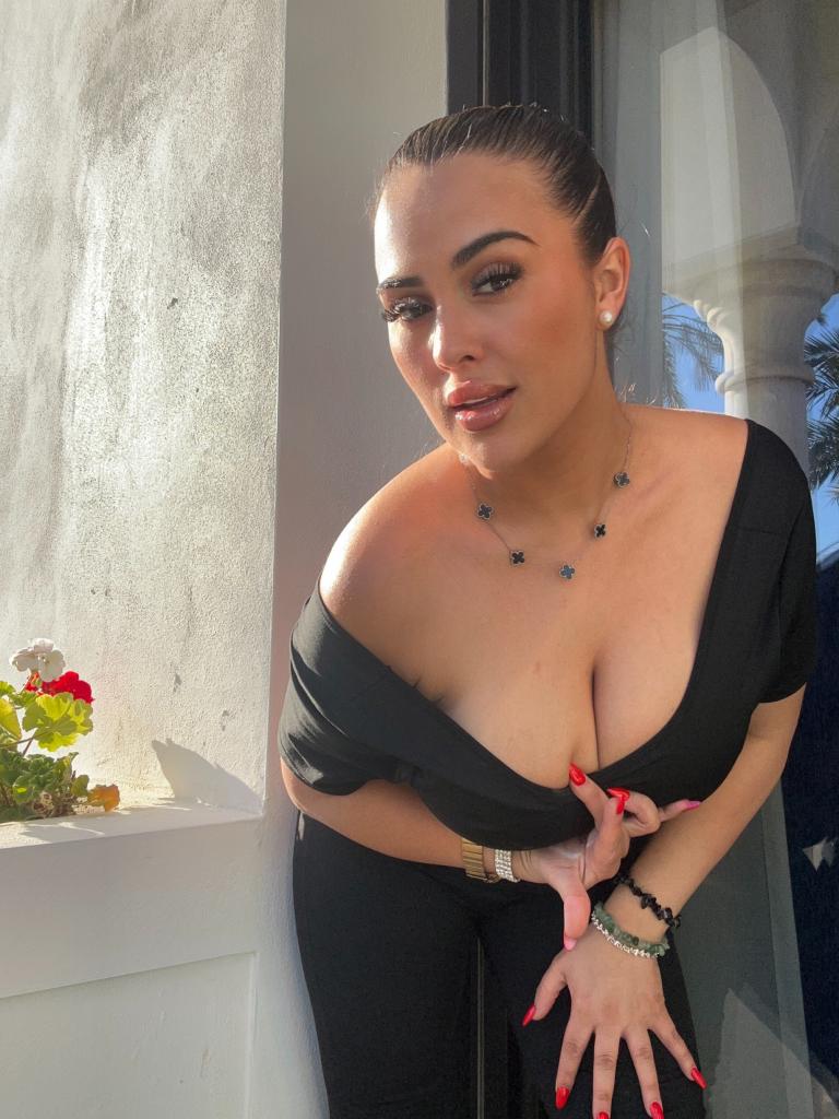 Chica busca chico en Málaga: Chica busca chico