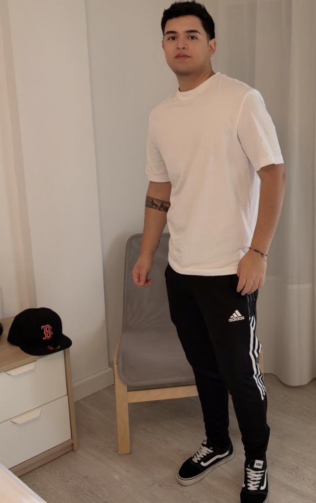 Chico busca chica en Asturias: 