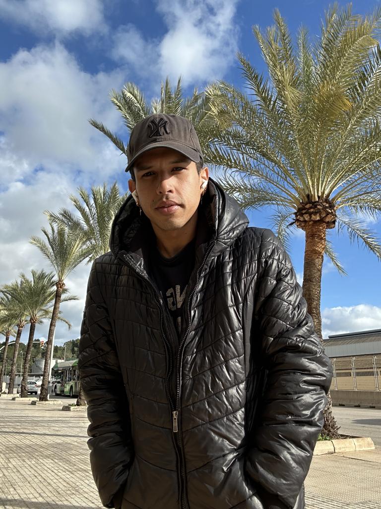 664403802: Chico busca chica en Mallorca