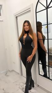 607021704: Chica busca chico en Sevilla