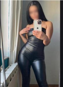 611331237: Chica busca chico en La Coruña