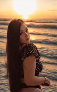 654066958: Chica busca chico en Sevilla